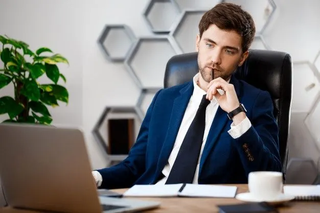 Accountant advising a business owner in Evesham
